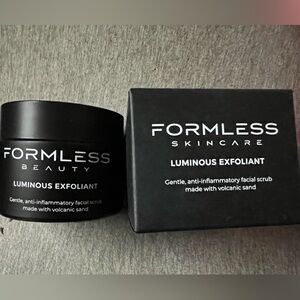 Formless Skincare Luminous Exfoliant Gentle Anti-Inflammatory Volcanic Sand